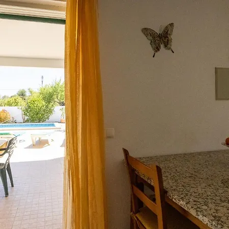 Villa Monte Bixo - Free Wifi . Swimmning Pool - By Bedzy Assumadas Exterior photo