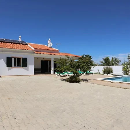Villa Monte Bixo - Free Wifi . Swimmning Pool - By Bedzy Assumadas Exterior photo