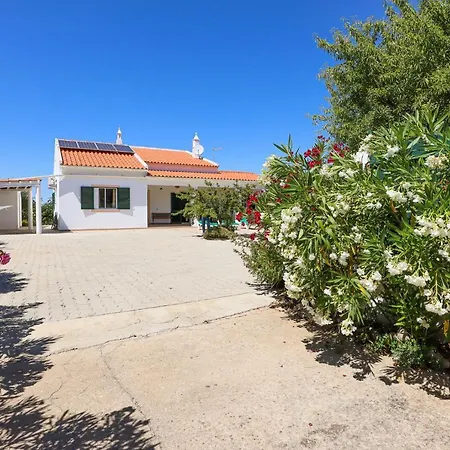 Villa Monte Bixo - Free Wifi . Swimmning Pool - By Bedzy Assumadas Exterior photo